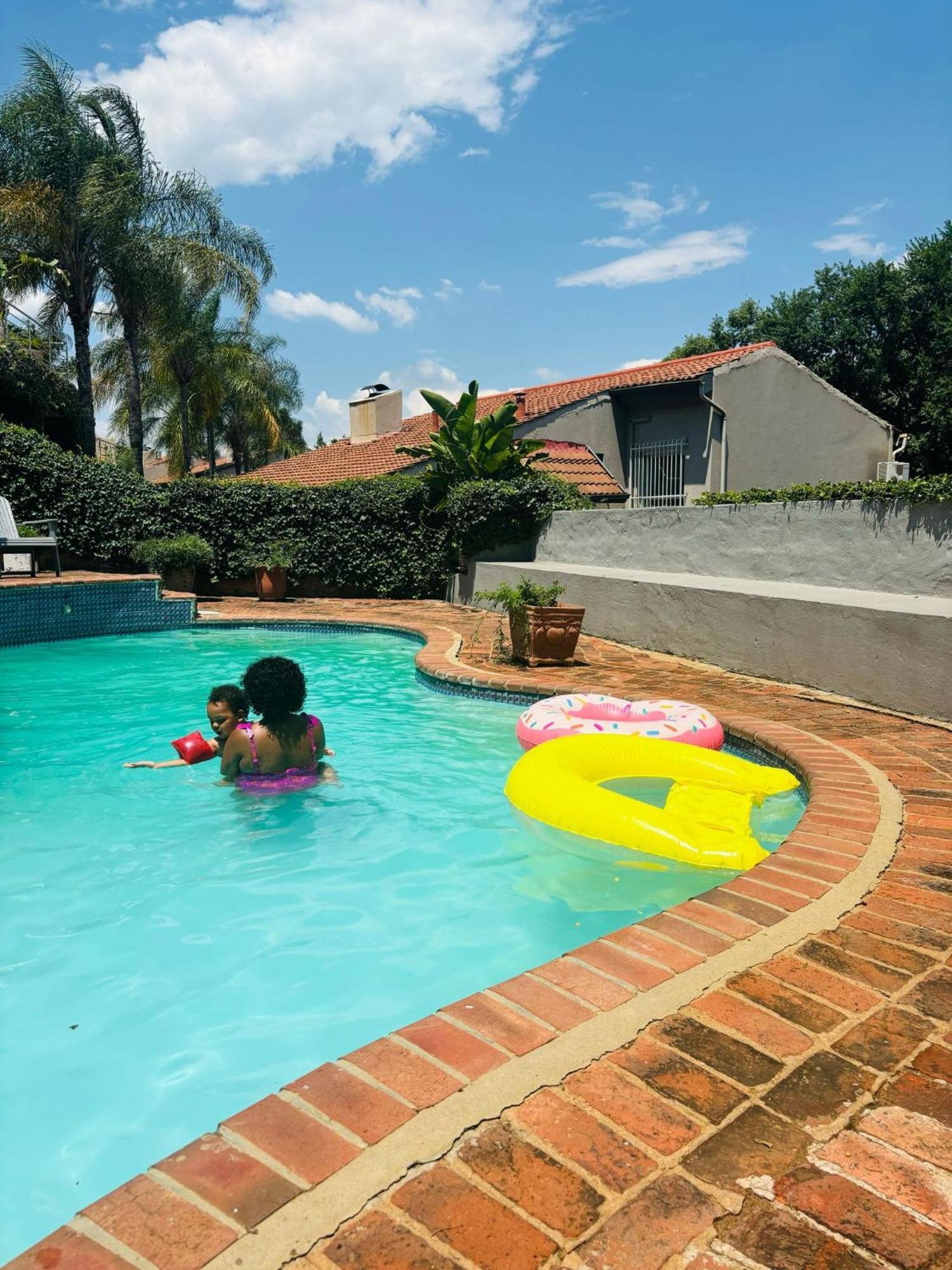 Ekhaya Villa ฮาร์ทบีสบูร์ท ภายนอก รูปภาพ