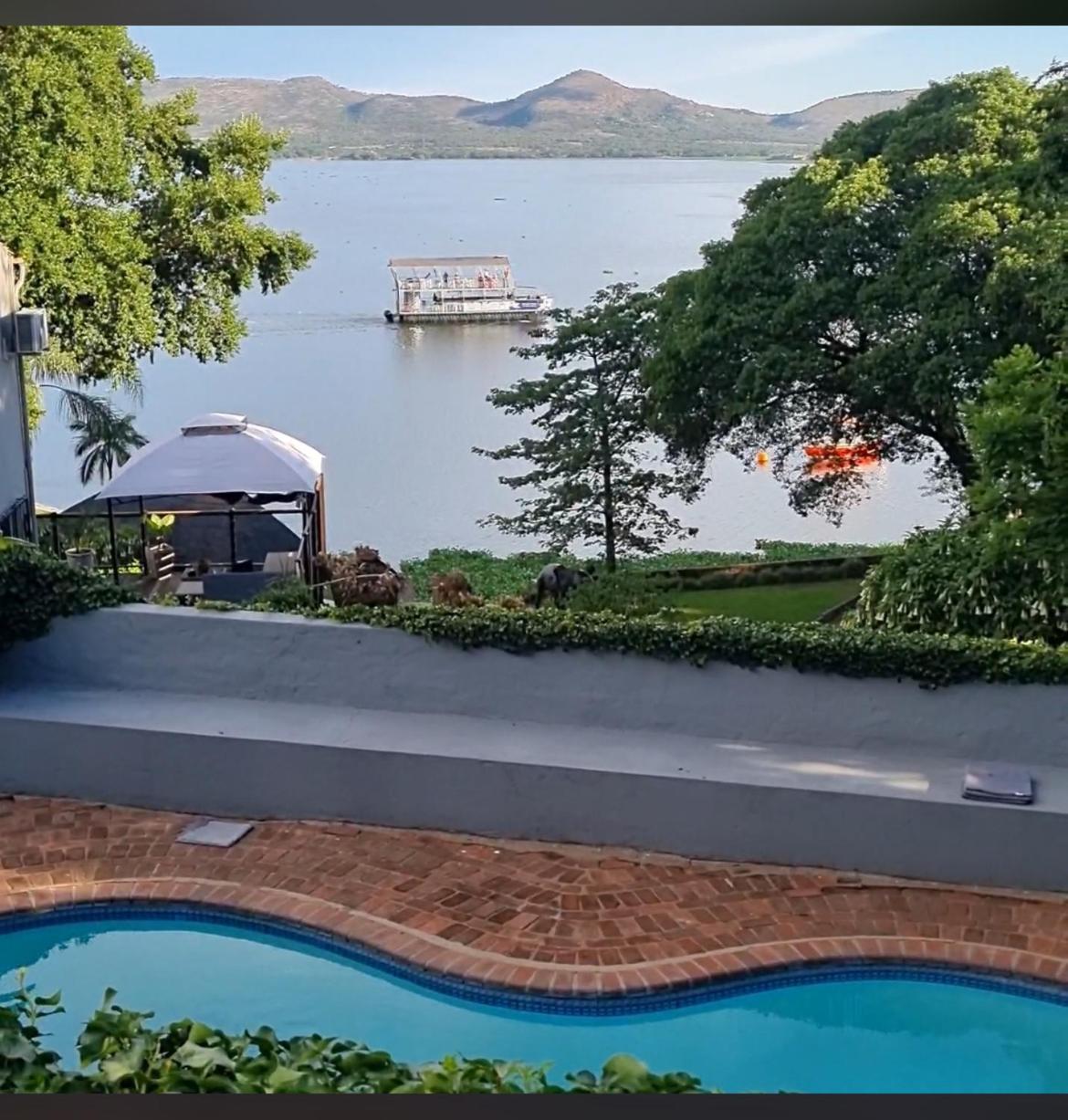 Ekhaya Villa ฮาร์ทบีสบูร์ท ภายนอก รูปภาพ