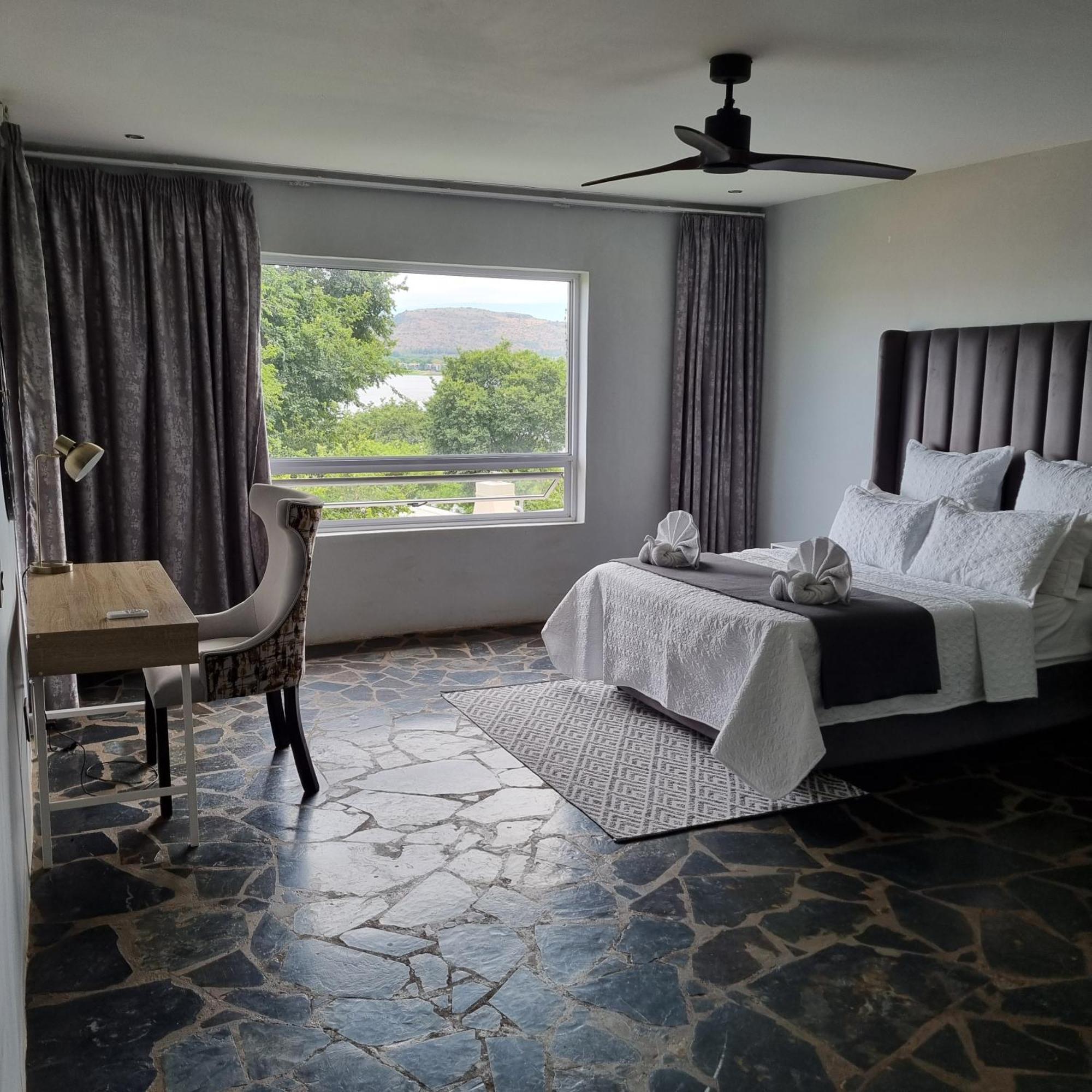 Ekhaya Villa ฮาร์ทบีสบูร์ท ภายนอก รูปภาพ